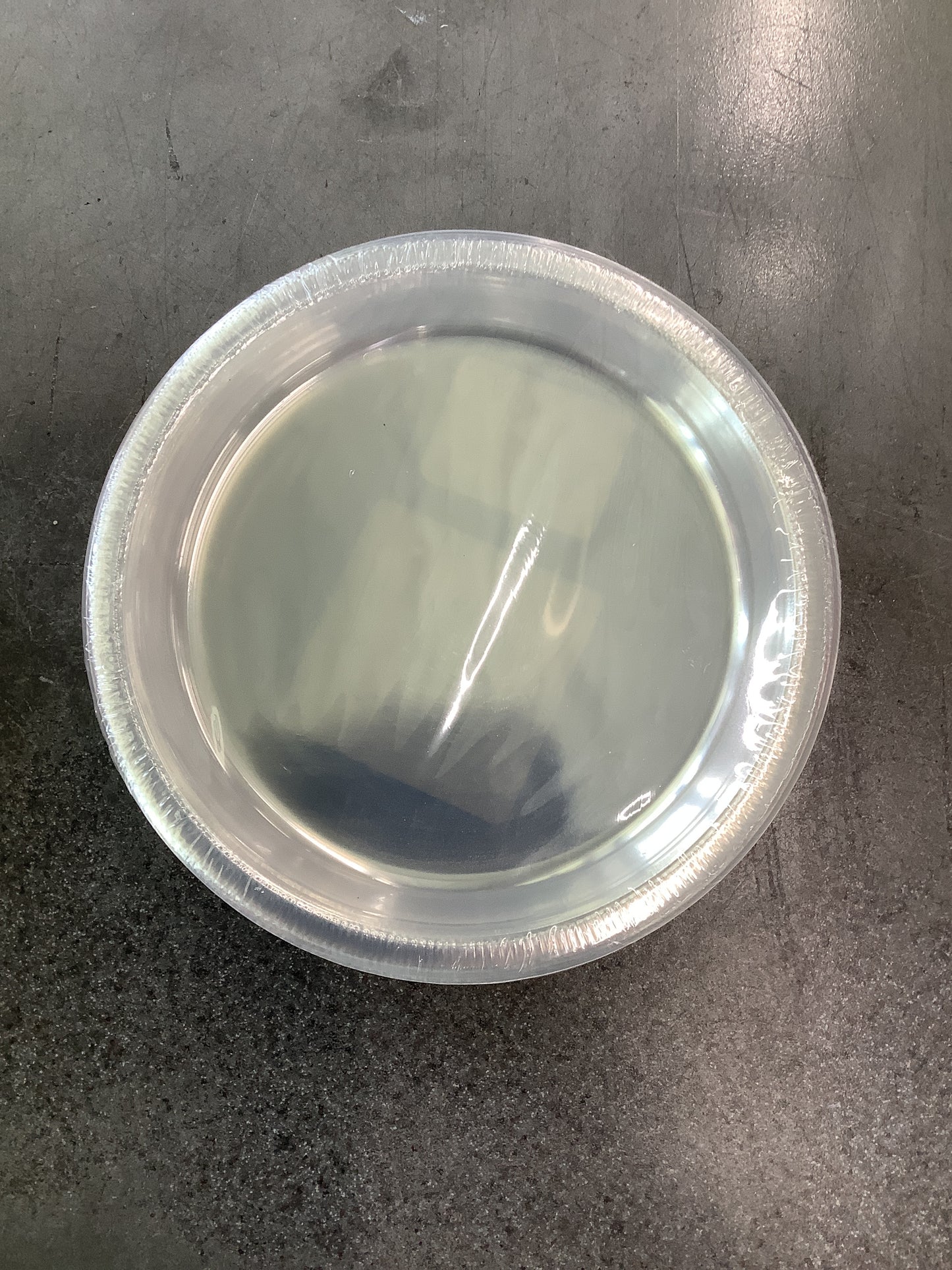 CLEAR 7" PLASTIC PLATES