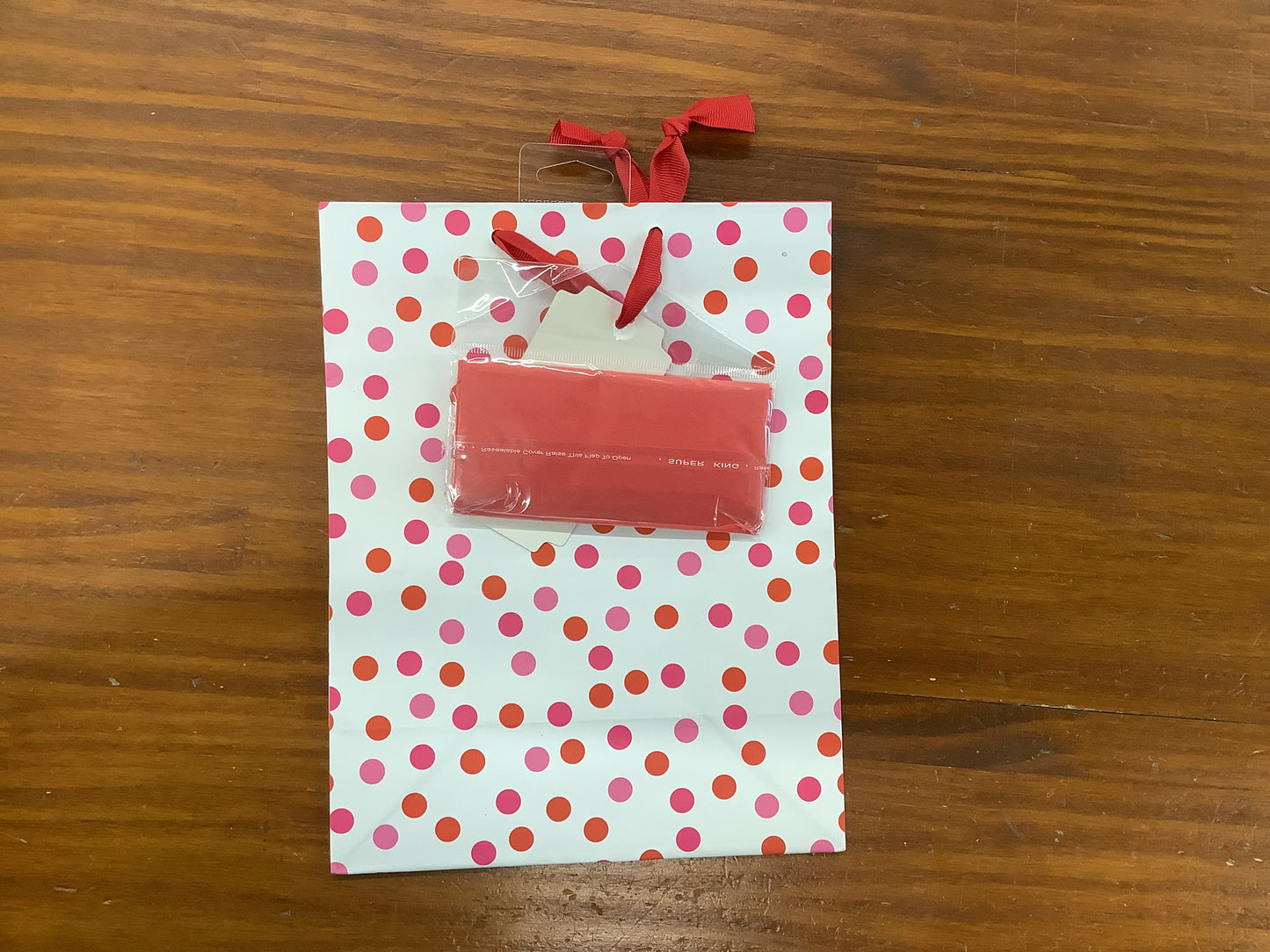 VDAY GIFT BAG W/ TISSUE - DOTS