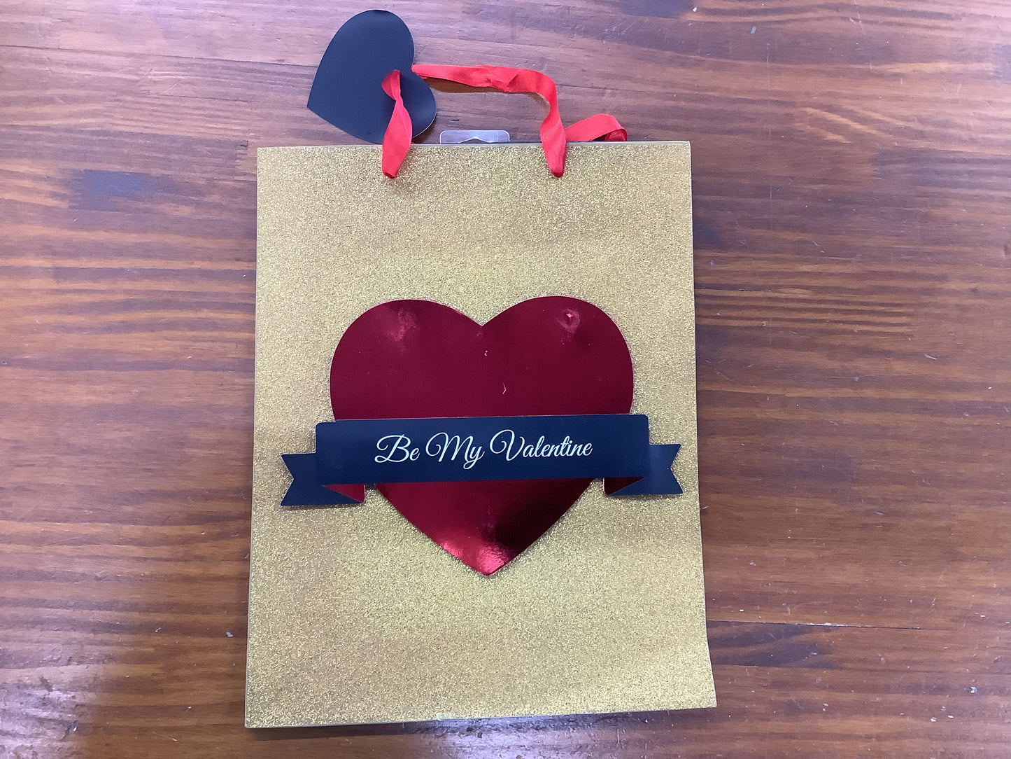 MEDIUM VDAY GIFT BAG - GOLD GLITTER BE MINE