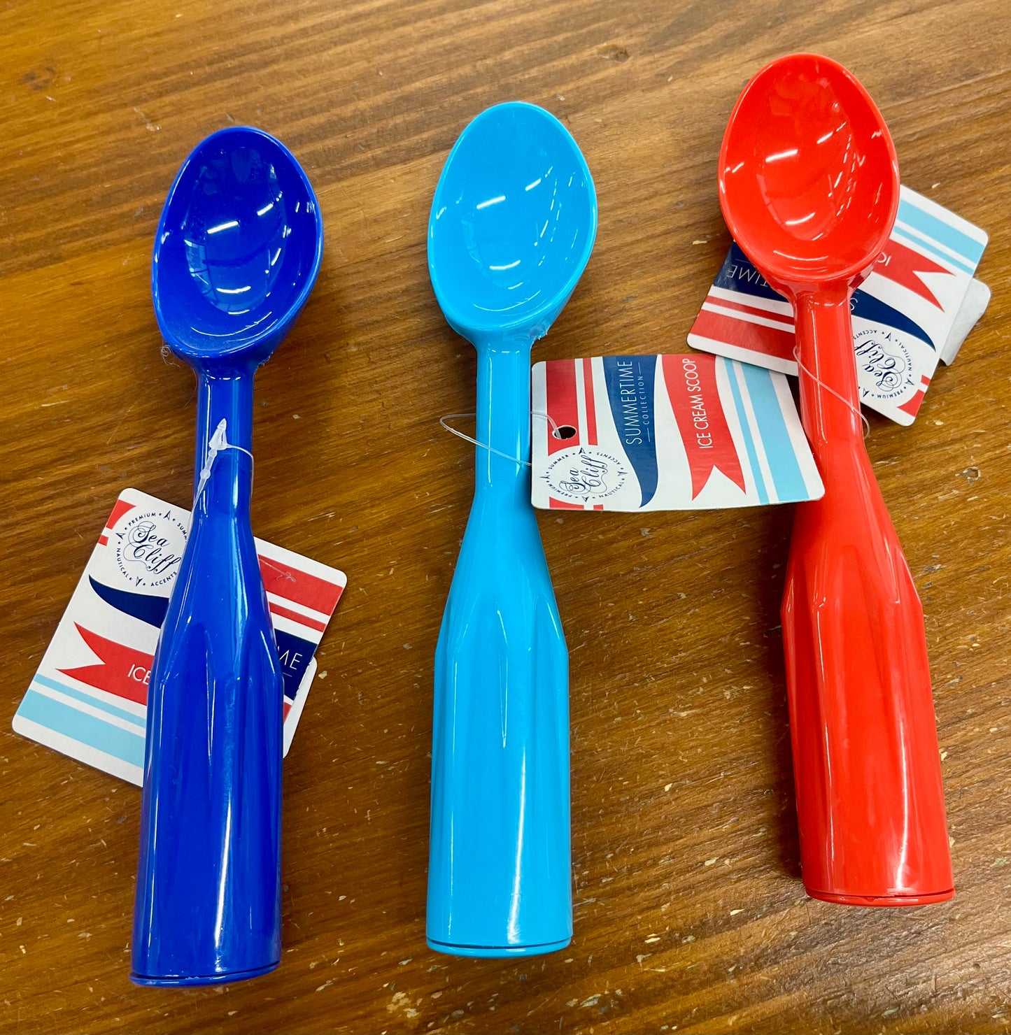 PLASTIC ICE CREAM SCOOP