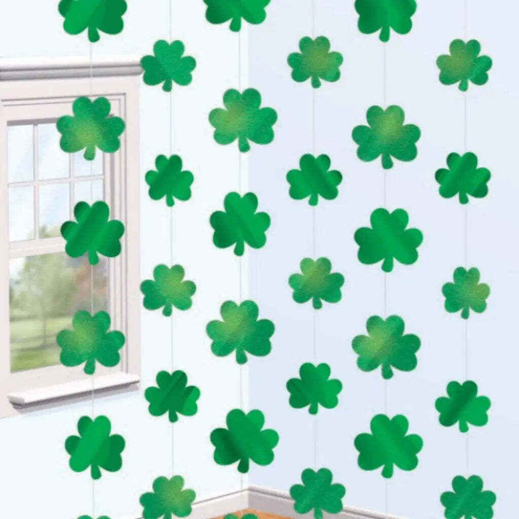 ST. PATS SHAMROCK STRING DECOR
