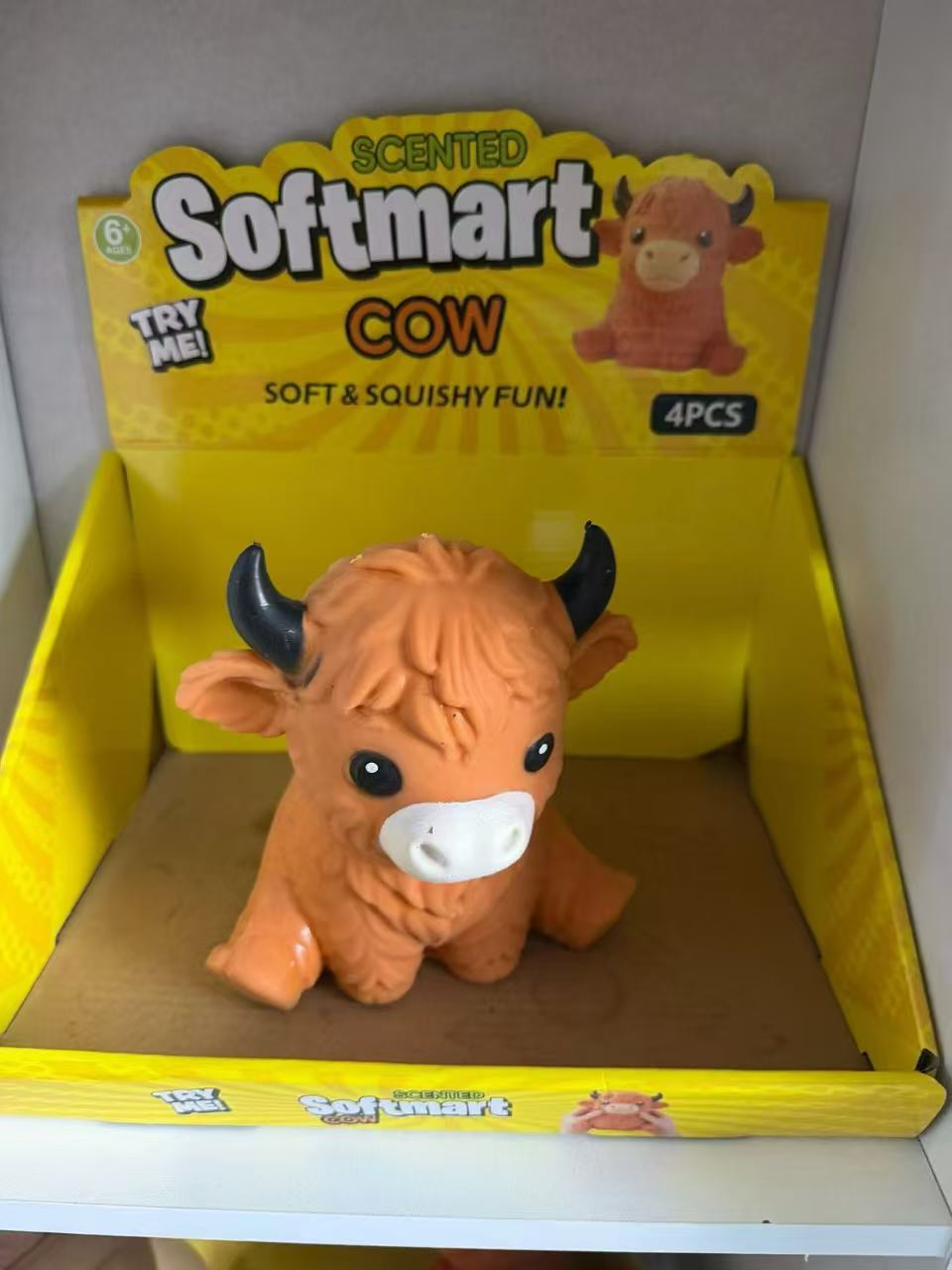 JUMBO HIGHLAND COW SQUISHY