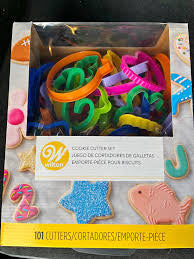 PLASTIC COOKIE CUTTER SET 101 PC