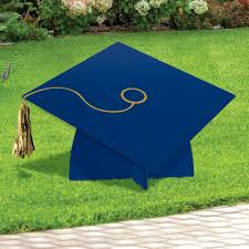 BLUE GRAD CAP YARD SIGN
